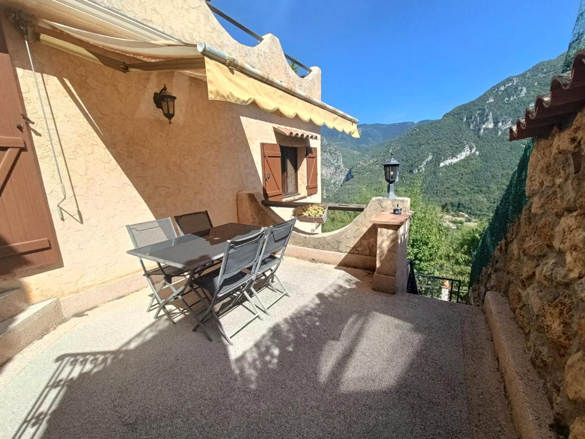 Appartement privatisé dans maison Utelle Extérieur photo